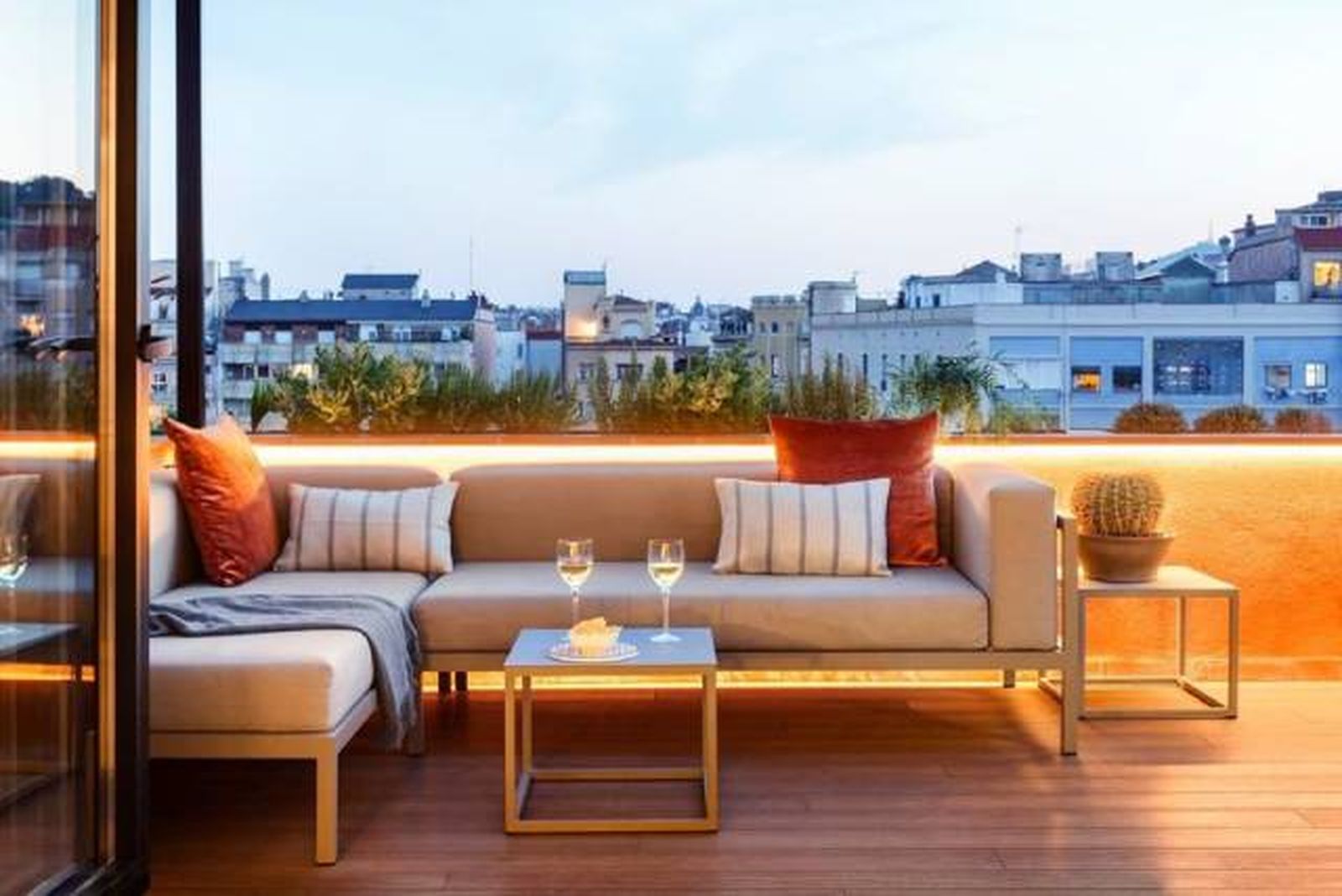 Descubre las diferentes soluciones para iluminar la terraza y crear un ambiente único 13