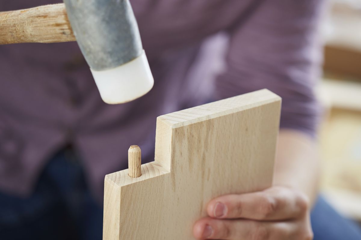 Cómo ensamblar maderas con tubillones