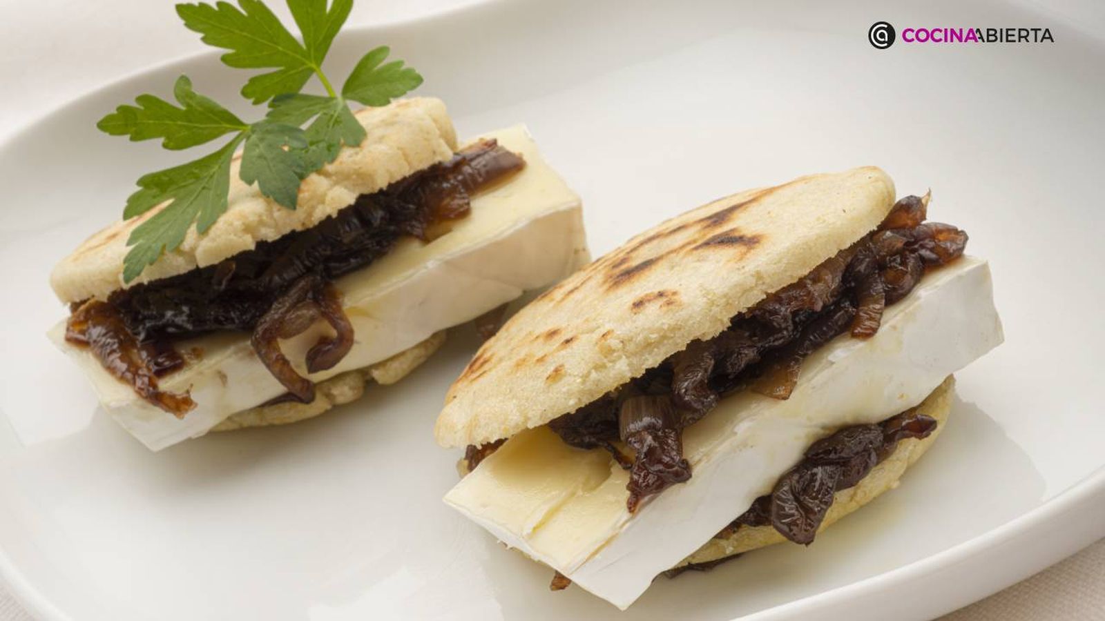 karl7148 arepas queso xl