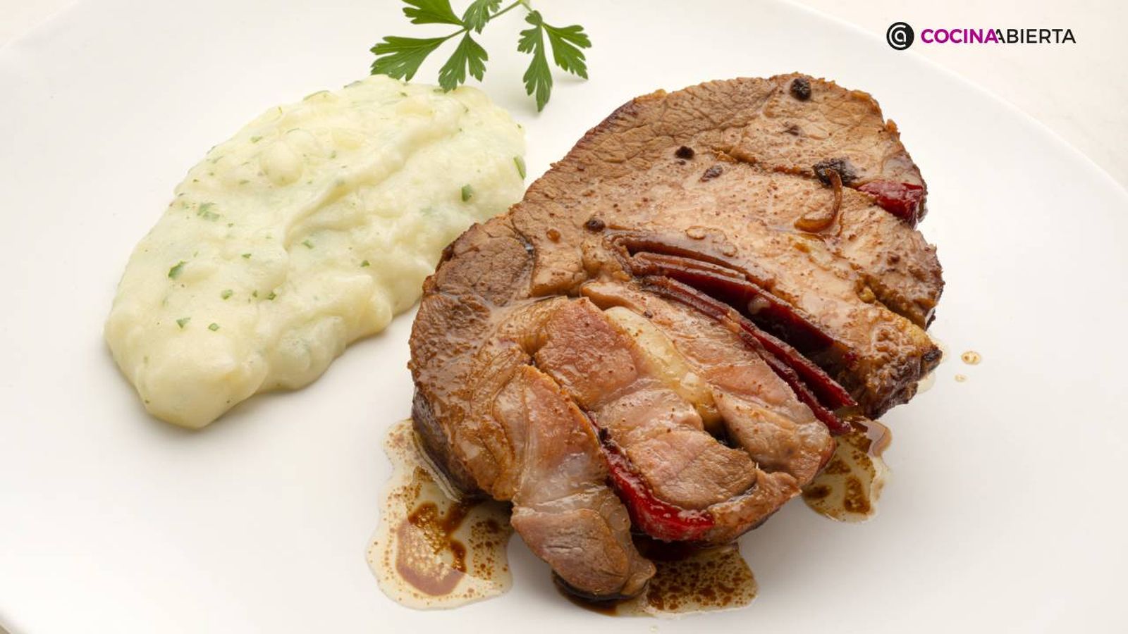 KARL7054 Cabezada cerdo asada pure patata