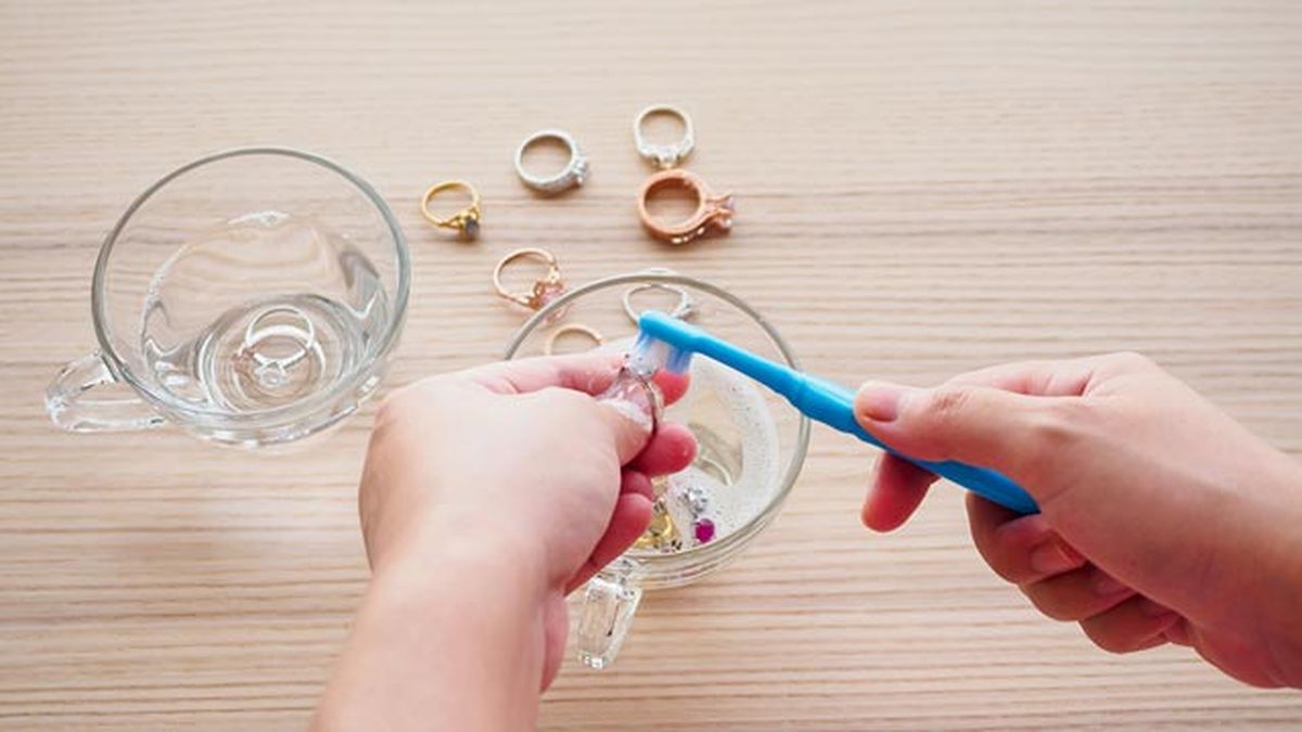 como limpiar la bisuteria oxidada ennegrecida paso paso