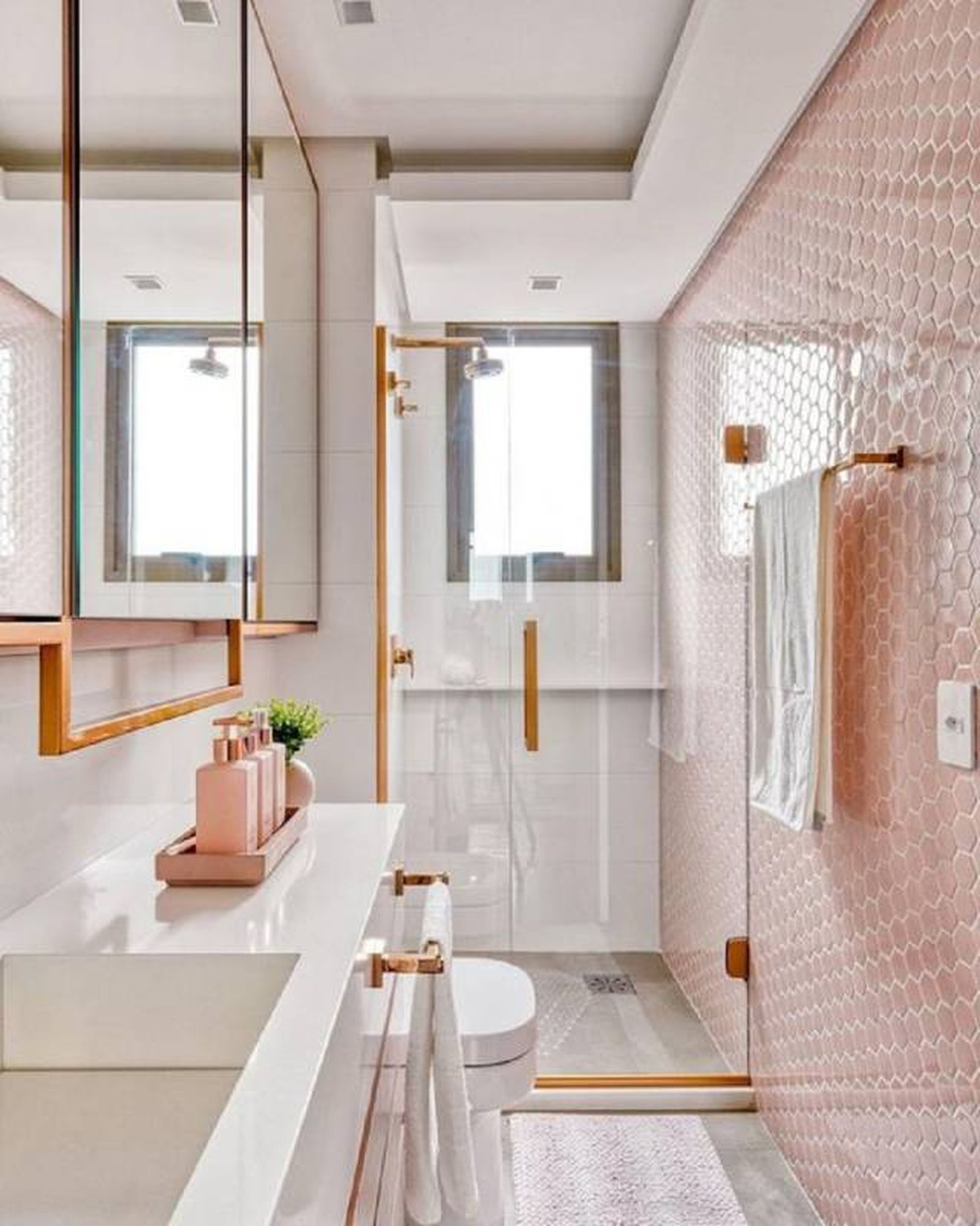 Baño pequeño con encanto 2