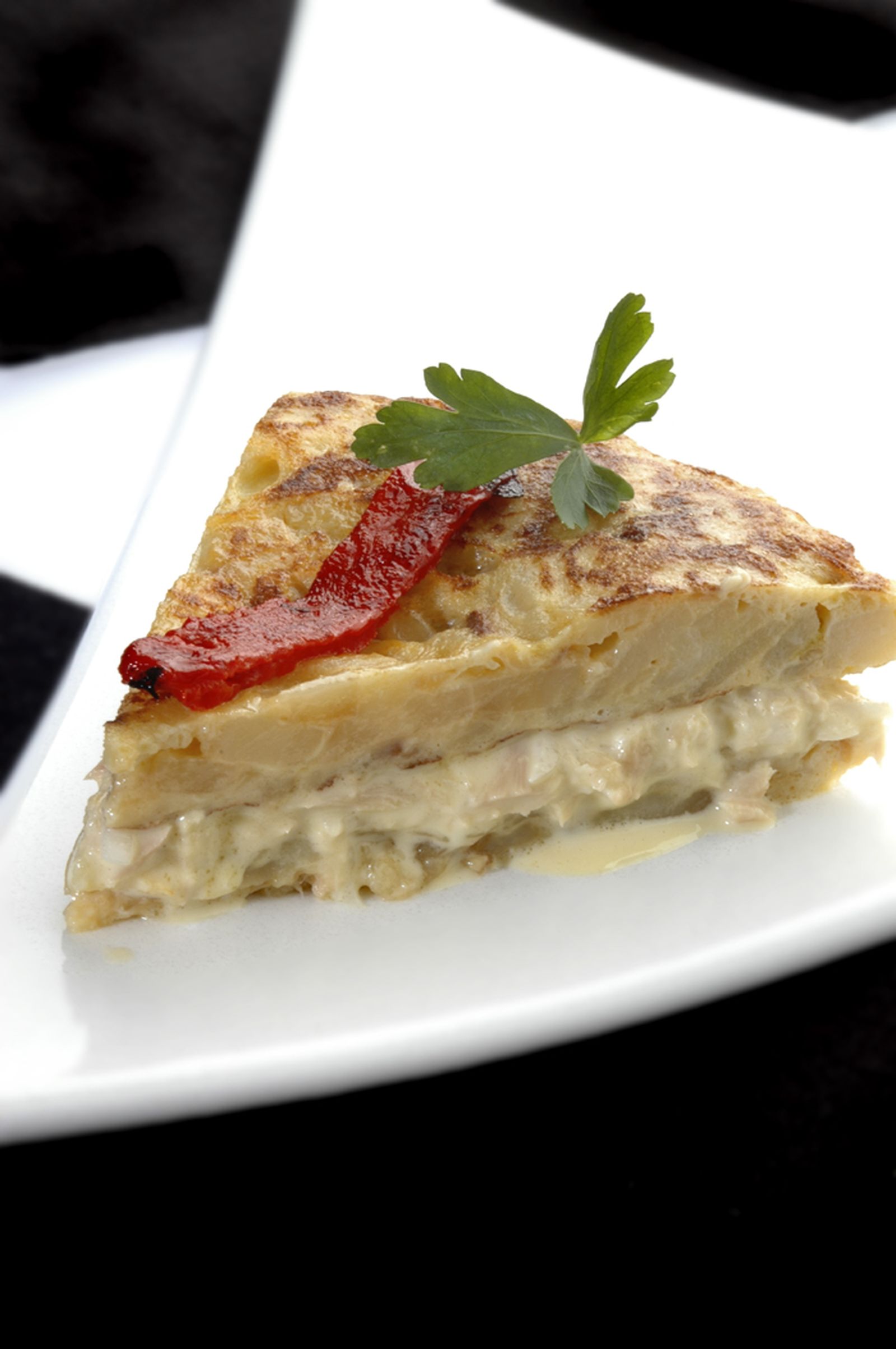 Tortilla de patatas rellena de Eva Arguiñano