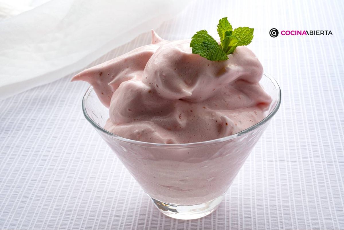 Merengue de fresa, la receta fácil de Karlos Arguiñano