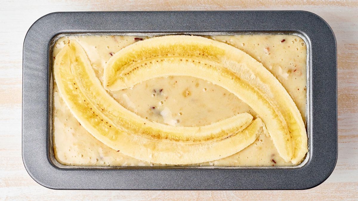 Cómo hacer banana bread (pan de plátano) con nueces y chocolate   Paso 6