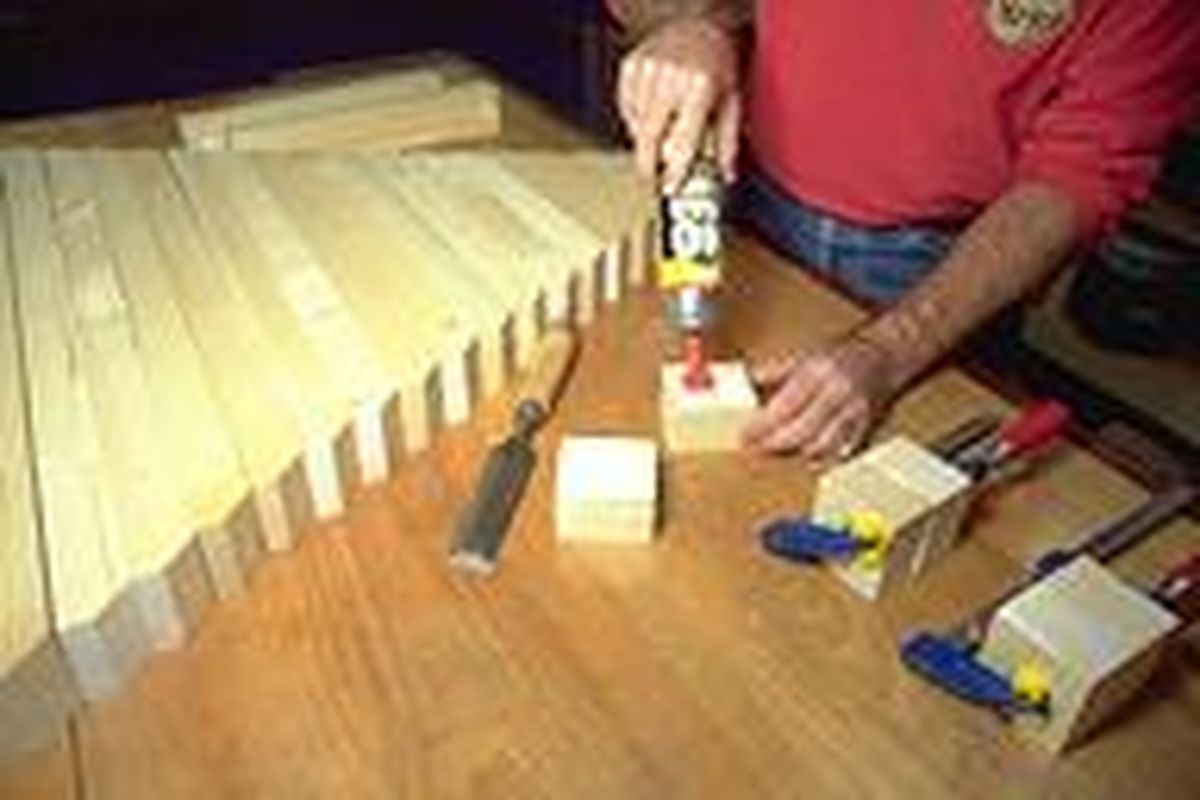 Hacer un árbol de Navidad de madera paso 2