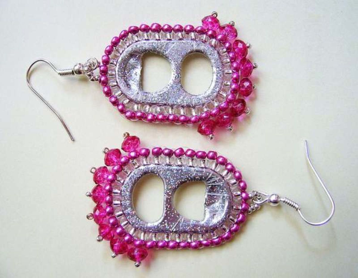 Pendientes reutilizando anillas de latas