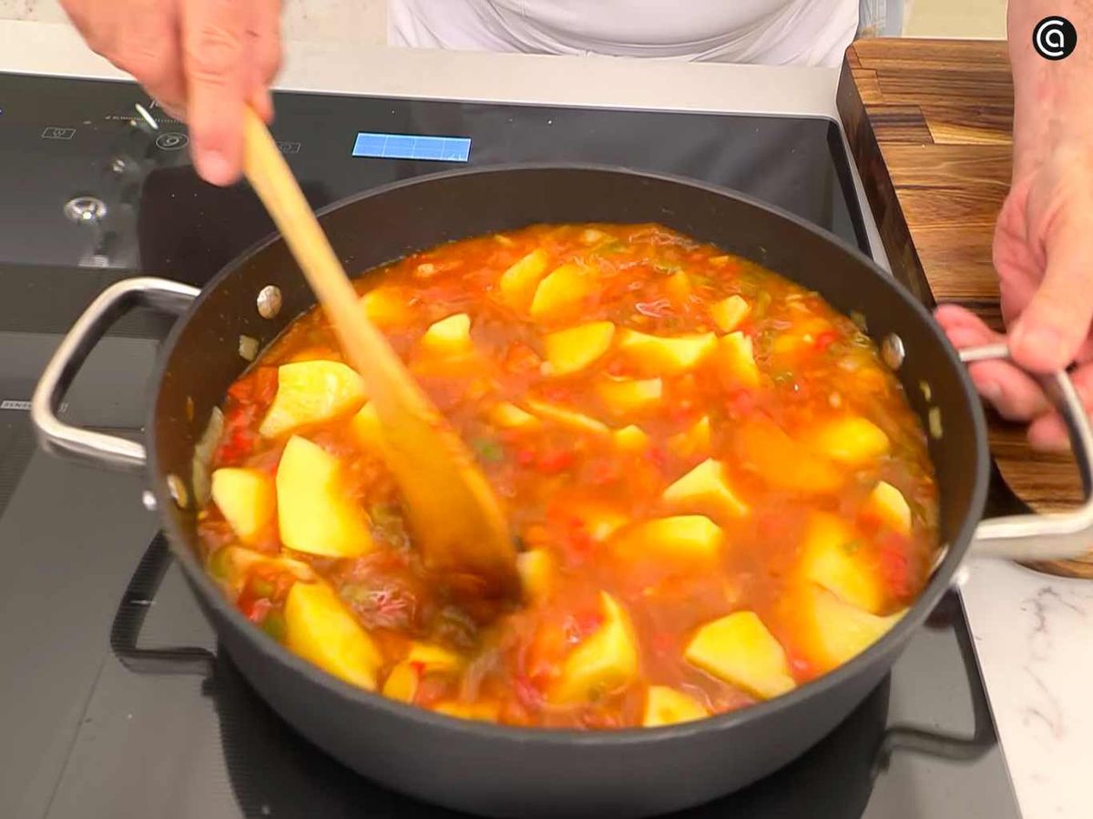 Incorpora las patatas