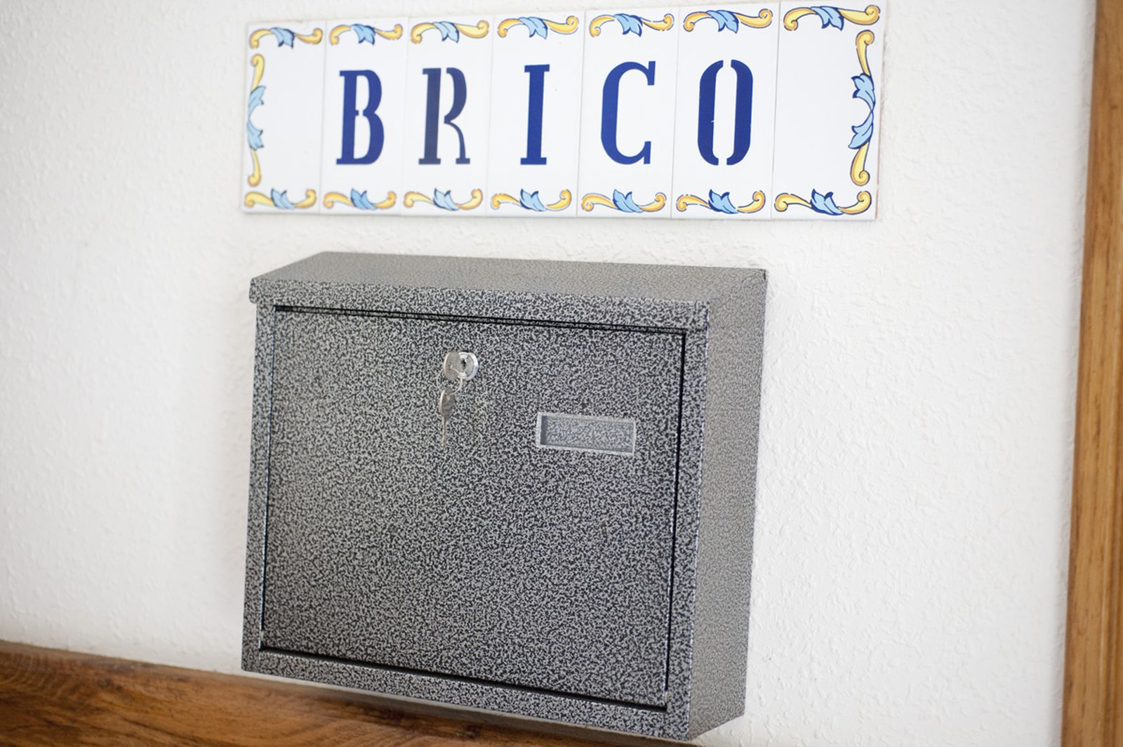 Cambiar cerradura de buzón de bricomanía