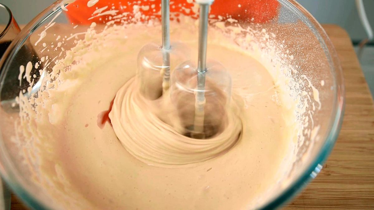 Receta de bizcocho de zumo de uva con frutos rojos  paso 3