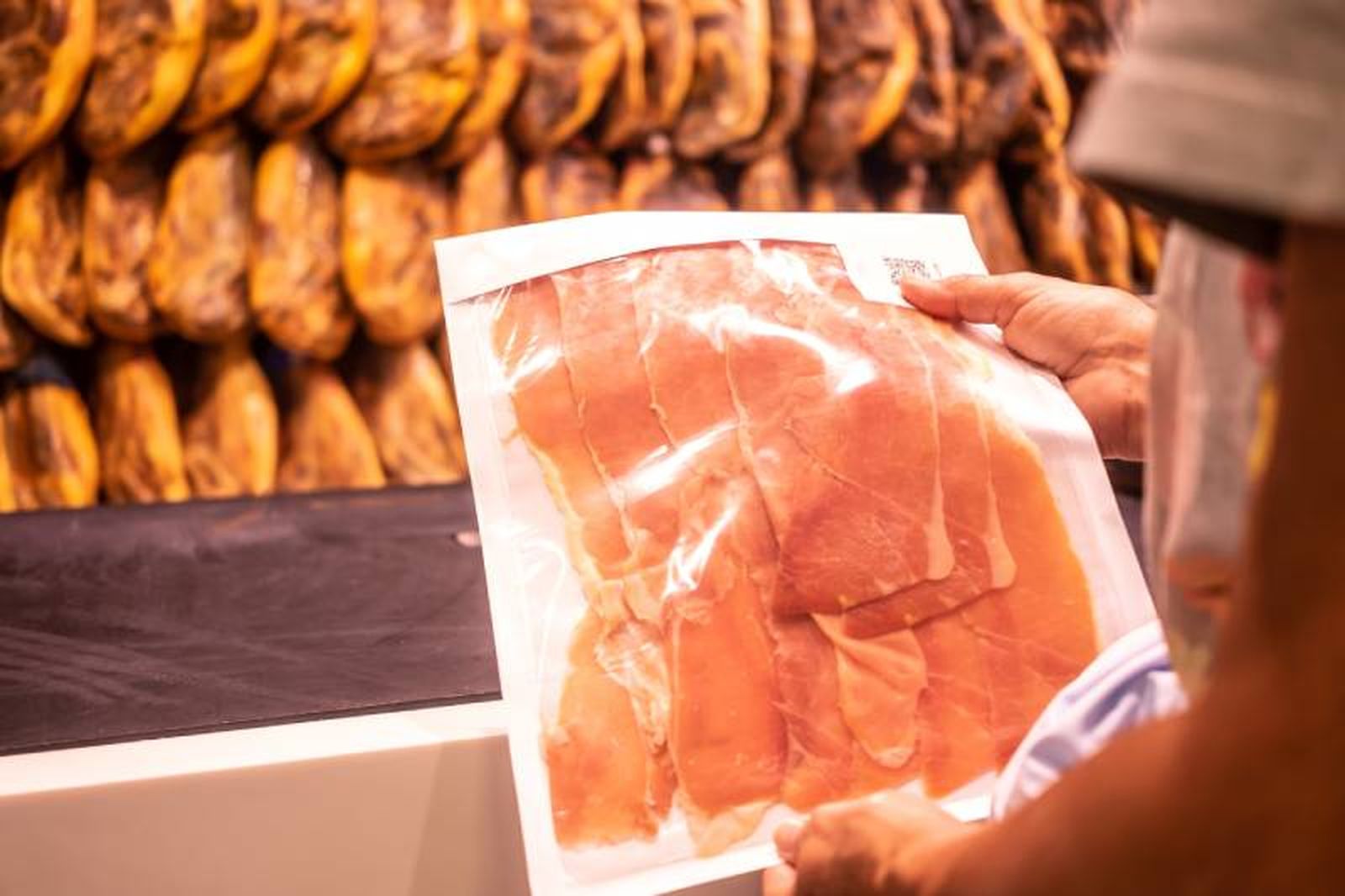 Carnes, pescados y embutidos son algunos de los alimentos que utilizan aromas de humo