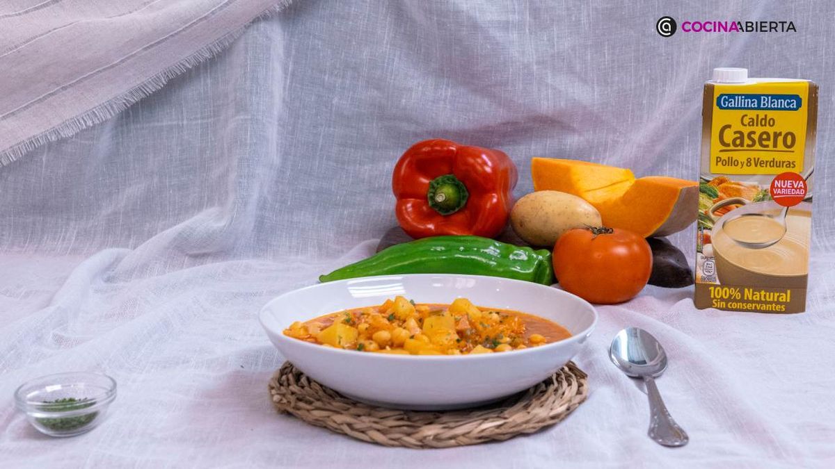 Aprende a elaborar un nutritivo guiso de garbanzos con calabaza con esta receta fácil