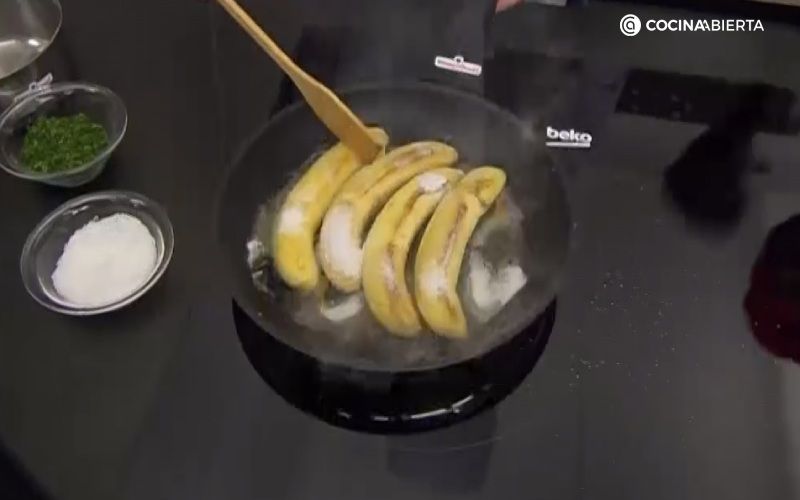 Canutillos de plátano - paso 1