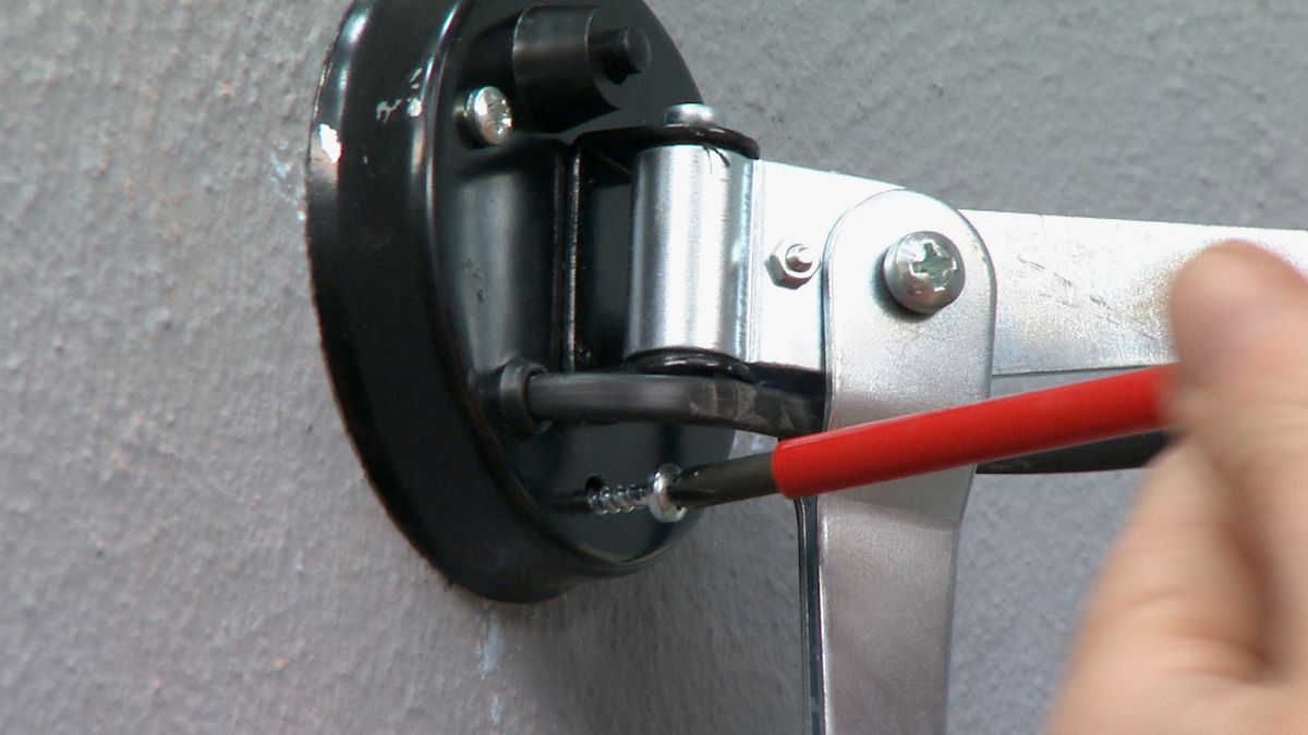 Instalación eléctrica de superficie paso 12