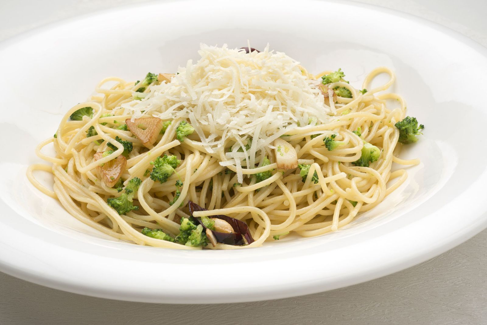 6107 1 Espaguetis con brocoli xl