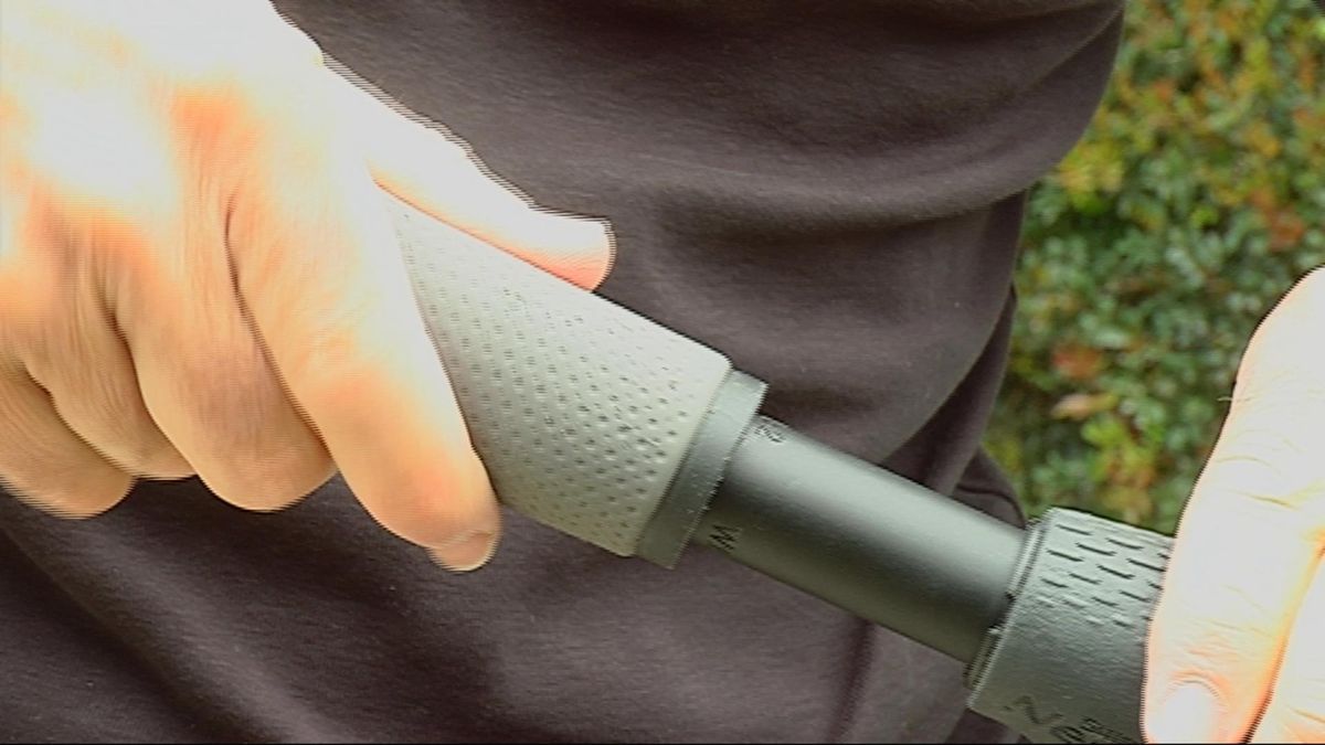 Asegurar mangos de goma paso 4