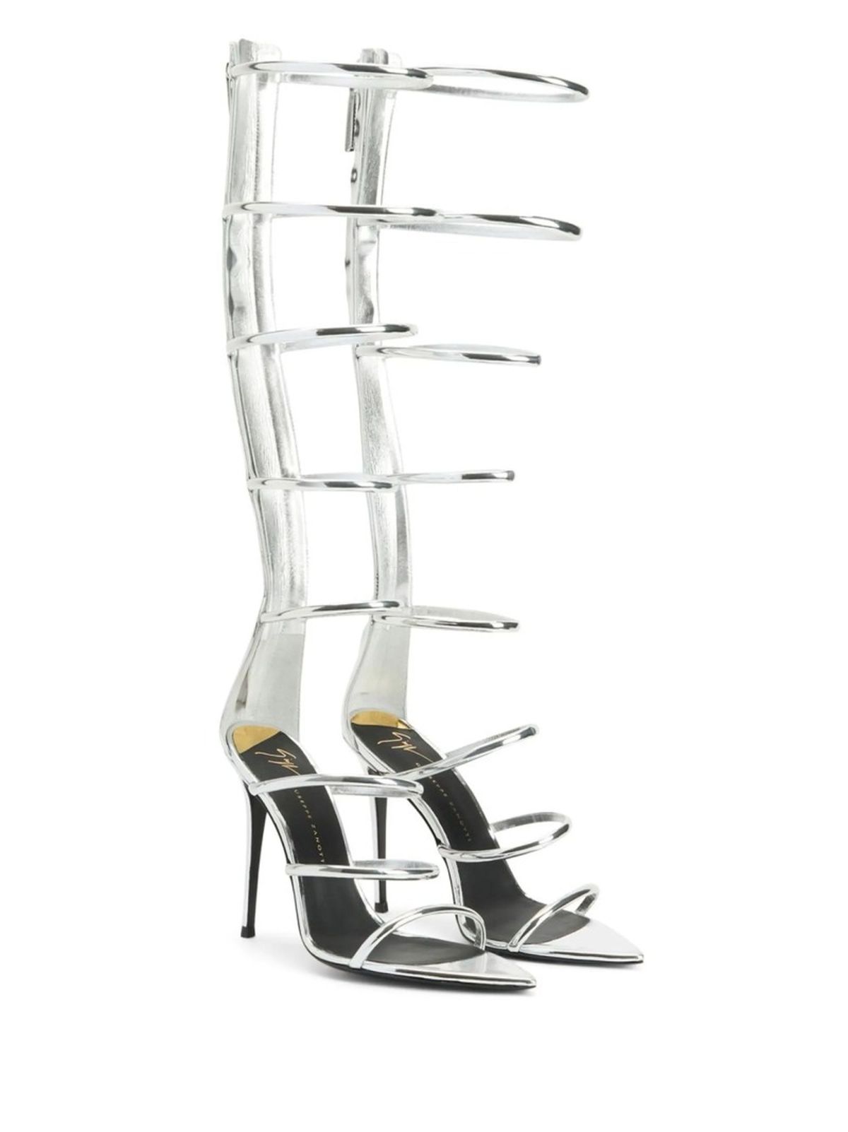 Sandalia plateada con tacón tipo gladiador de Giuseppe Zanotti