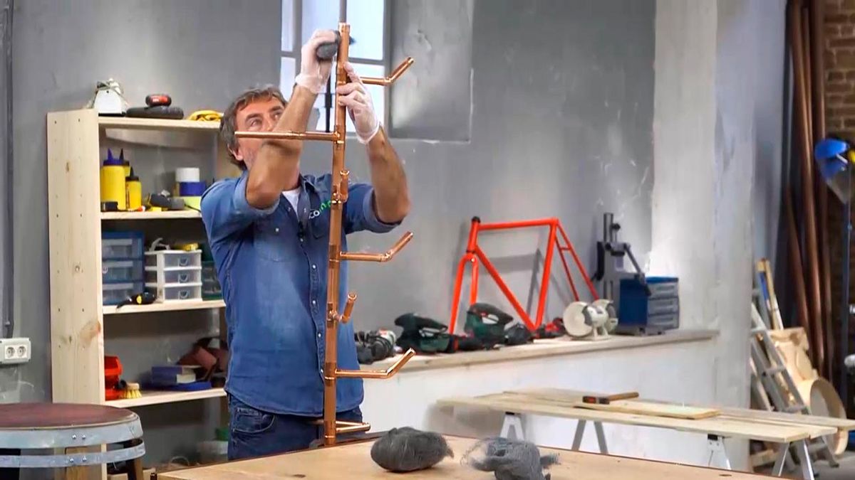 963 perchero cobre paso5