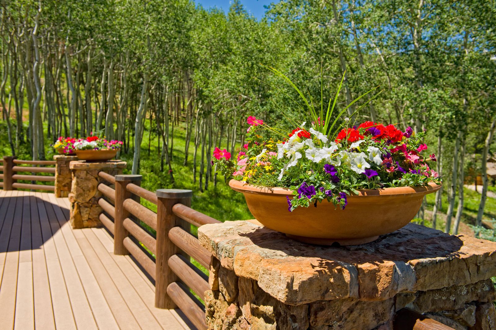 Fijar un macetero en el exterior