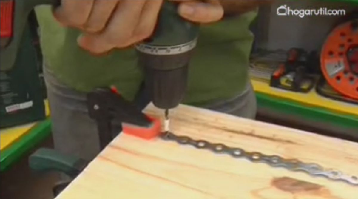 Hacer orificios mueble