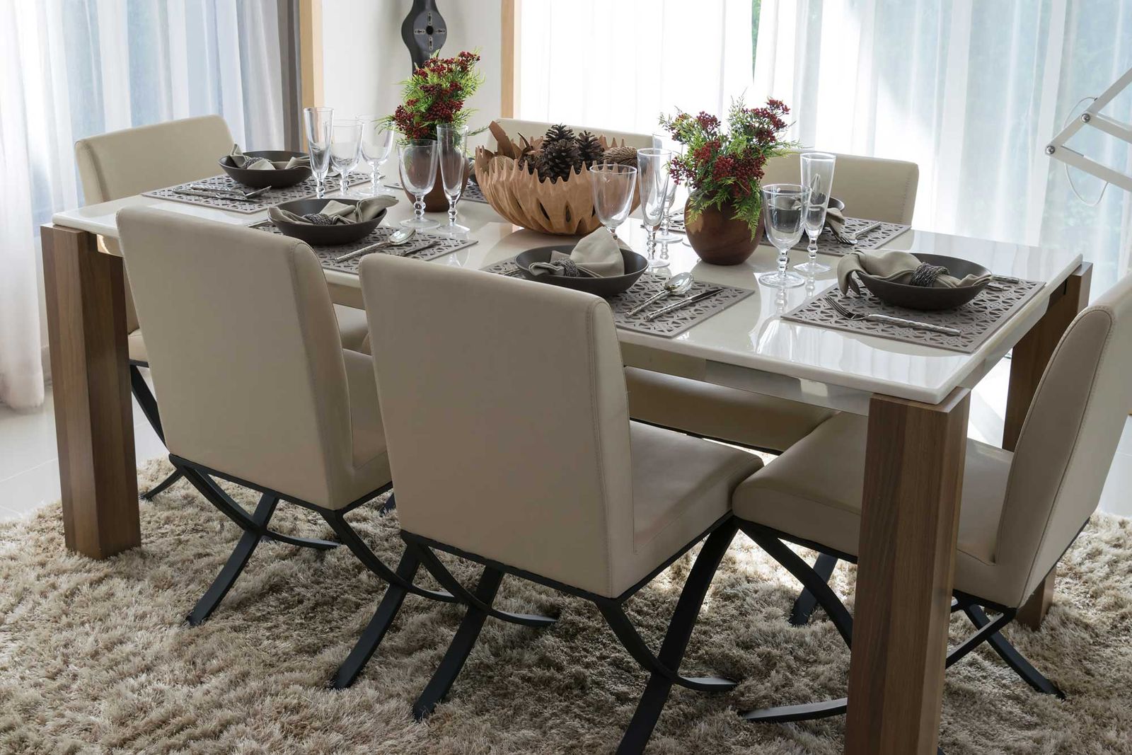 Decorar una mesa elegante y sencilla