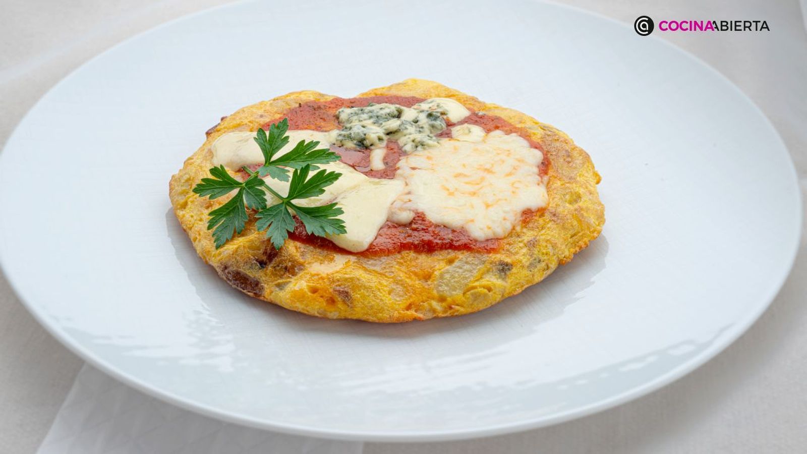 tortilla de patata con tres quesos ok