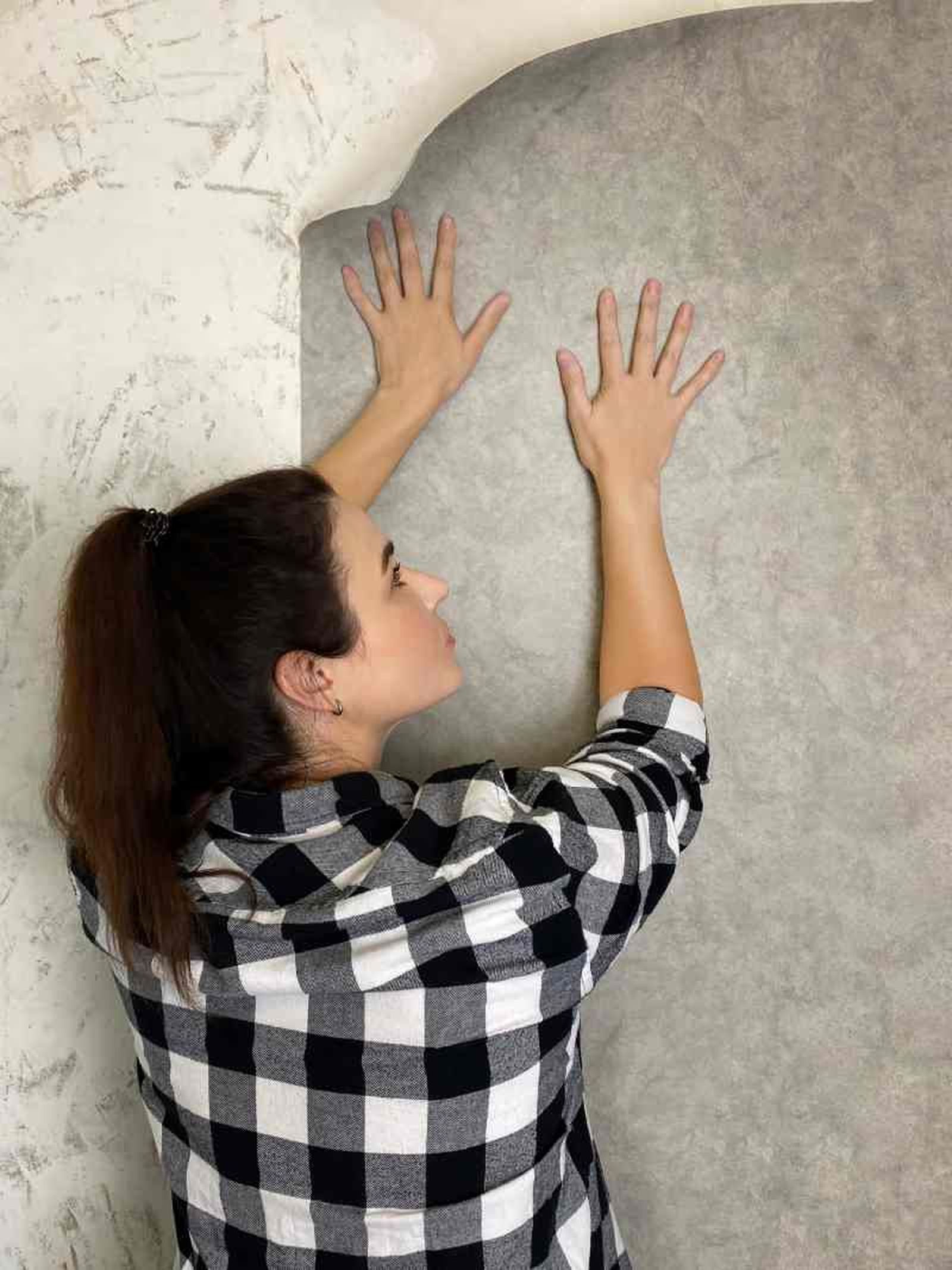 Las paredes con papel mural o pintado aportan elegancia a cualquier estancia sin obras