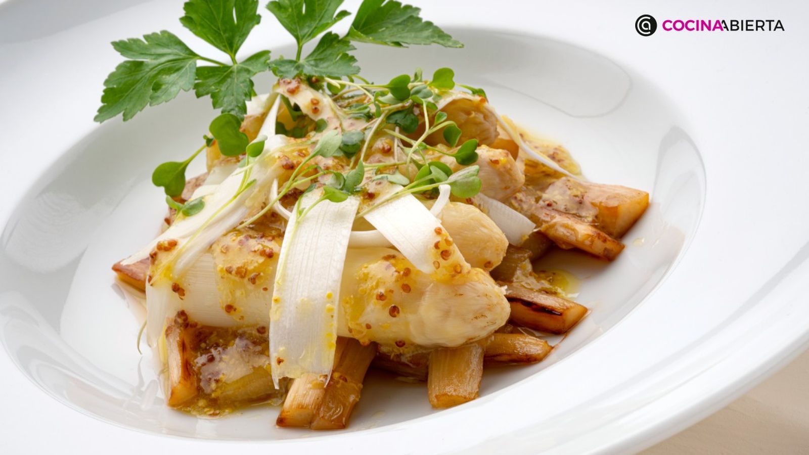 esparragos blancos cocidos salteados y crudos receta