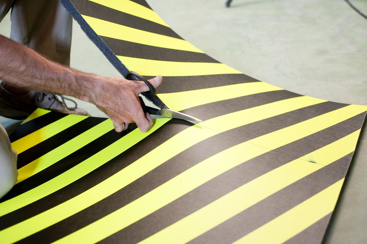 brico2 0659 Protector señalizador garaje paso 4