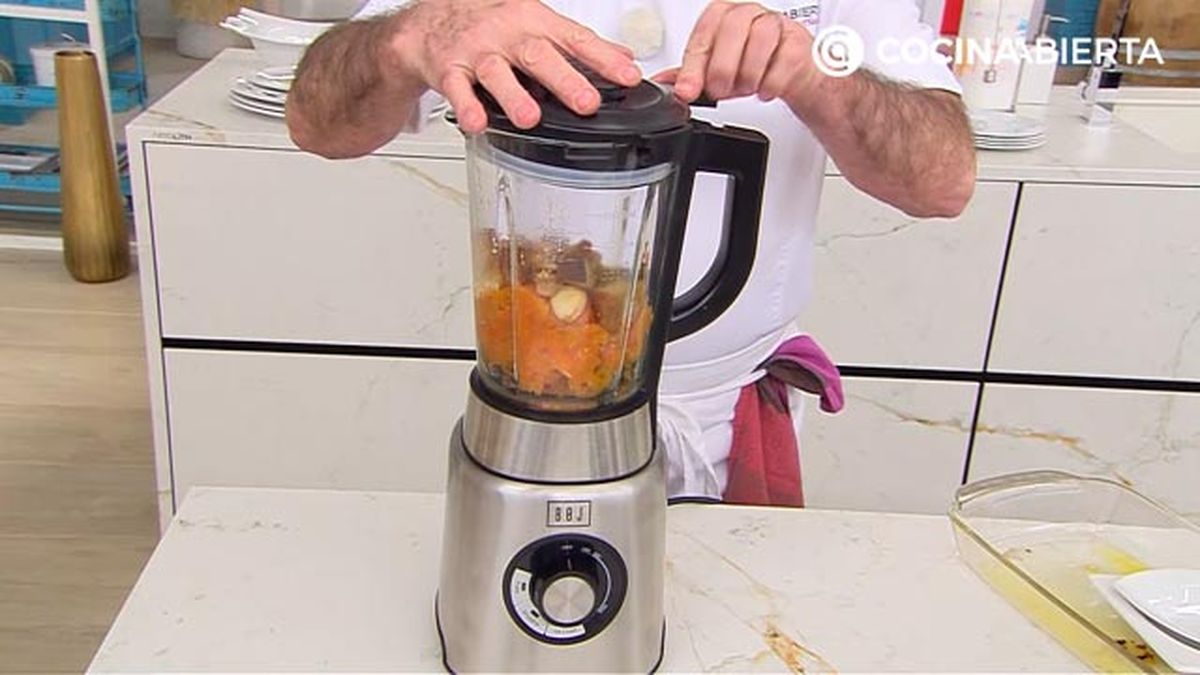 receta puerros asados horno con salsa romesco karlos arguinano KARL6721 paso2