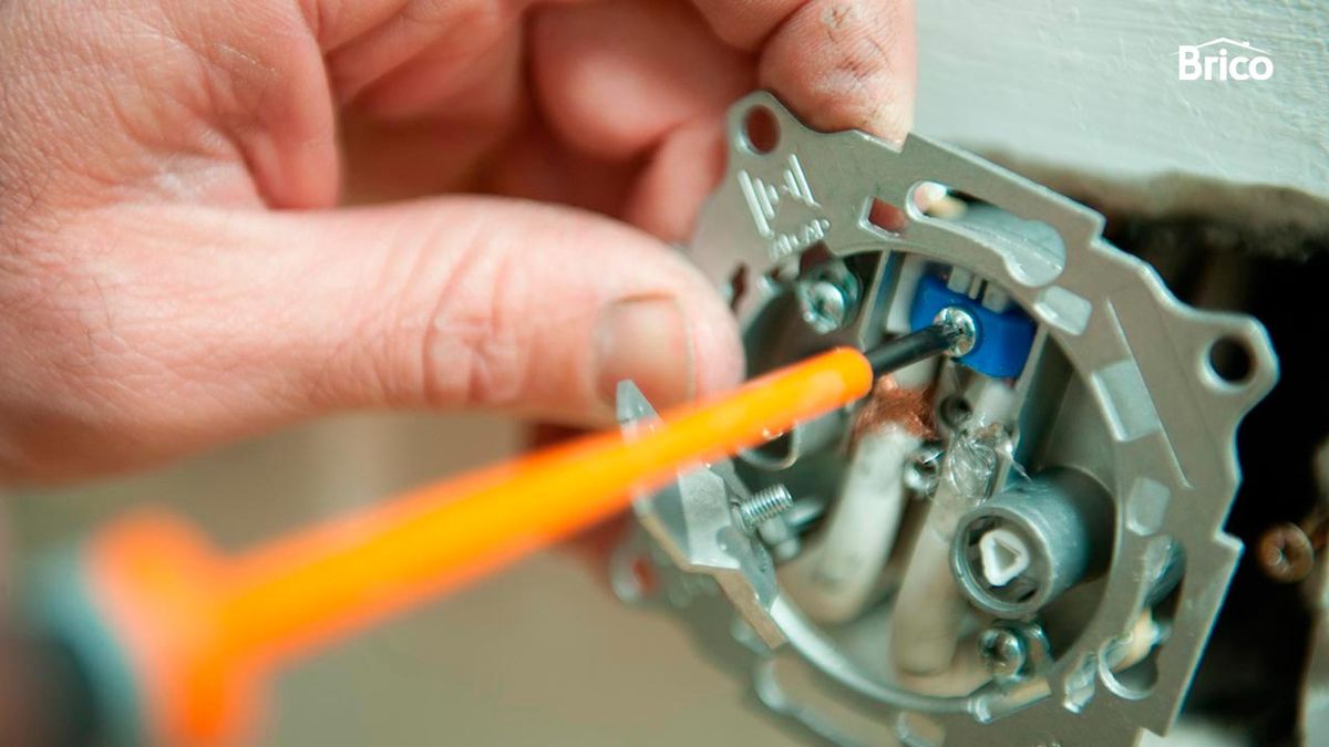 brico 0604 2 toma television paso 2