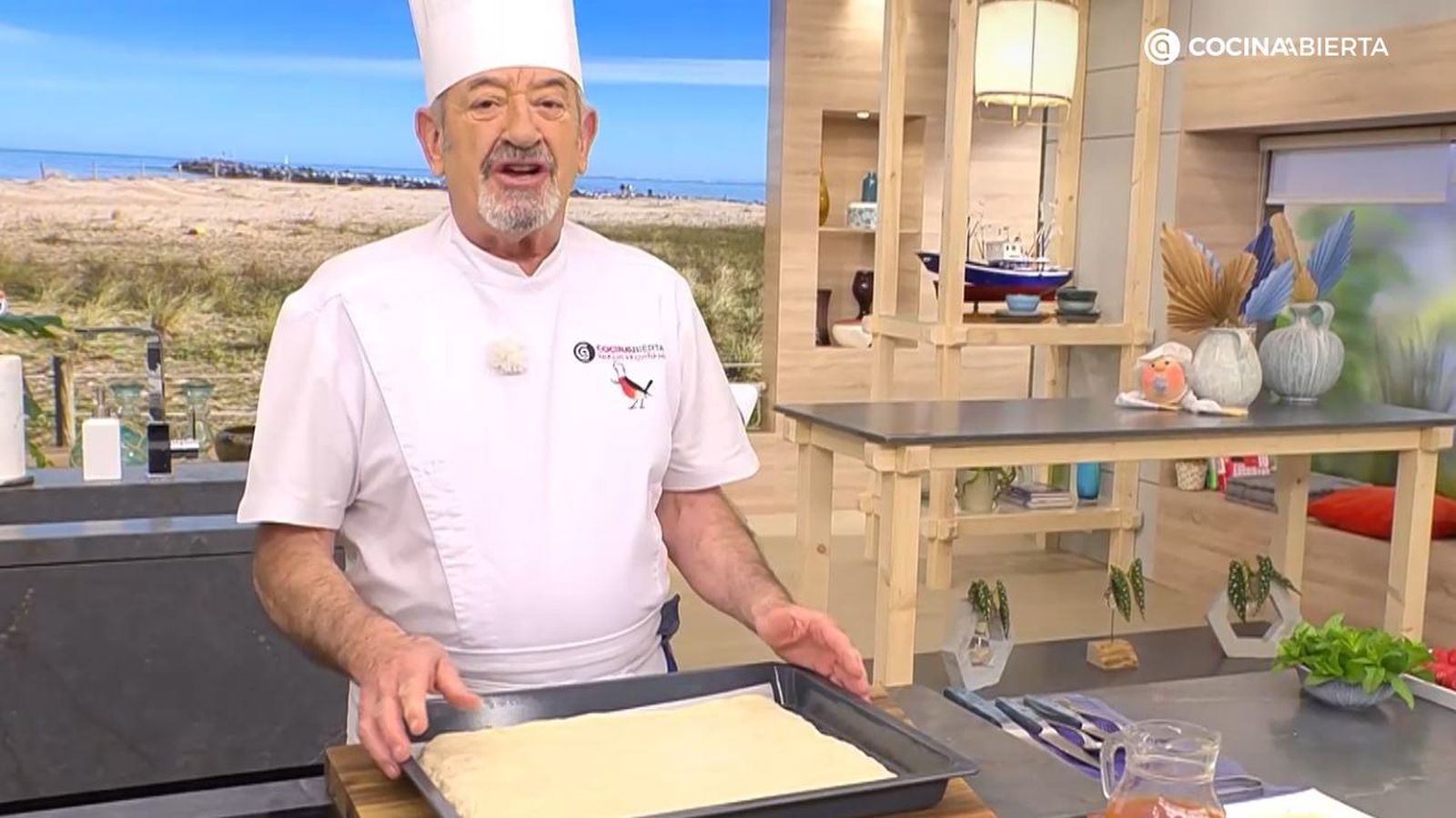 Descubre de qué está hecha la pizza más loca de Karlos Arguiñano