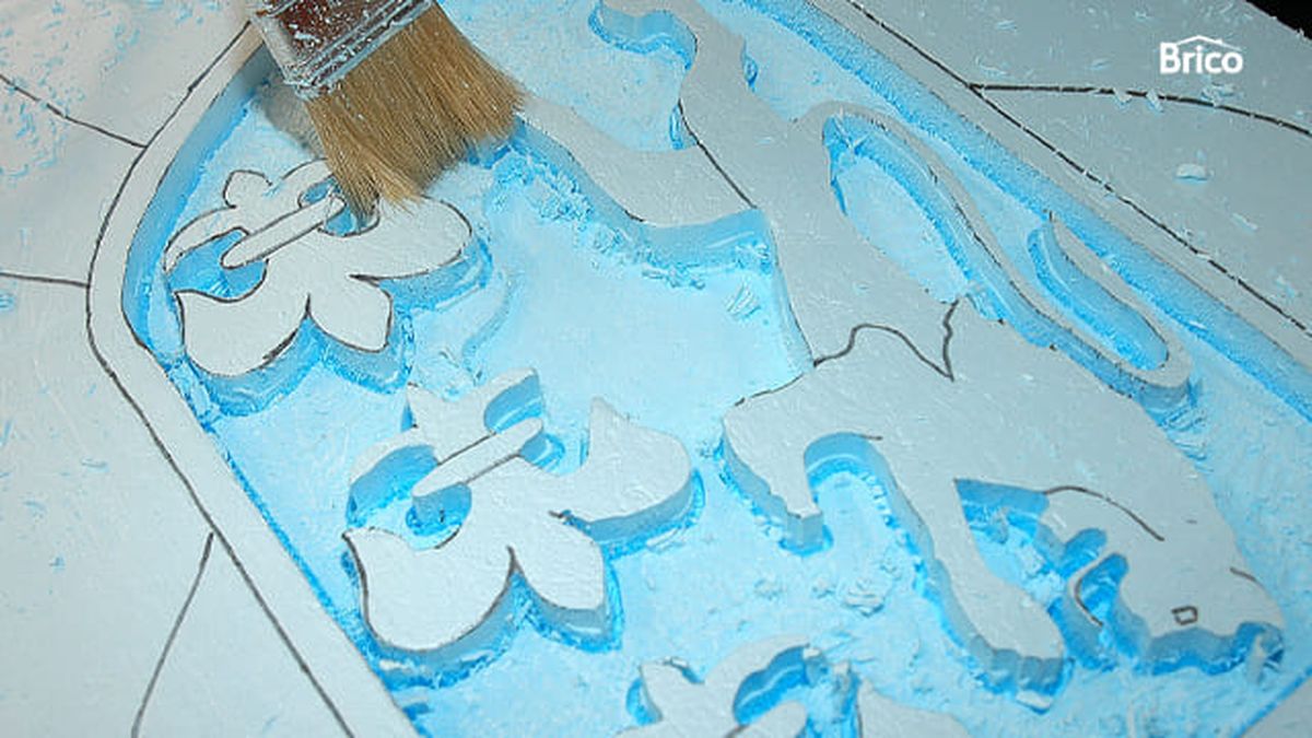 Brico 276 Escudo heraldico paso5