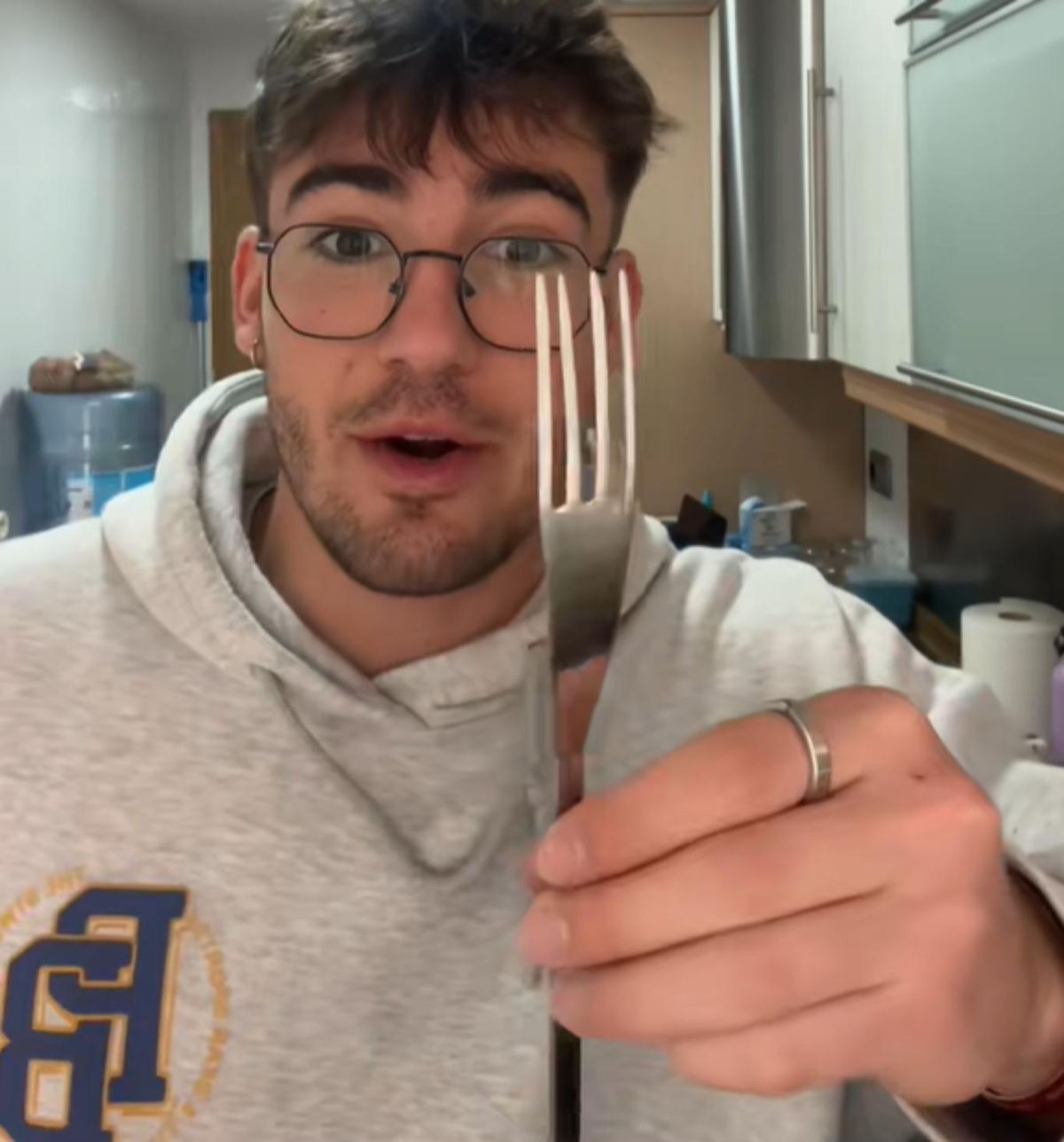 El tenedor con forma de rastrillo o Bart Simpson de Nacho.