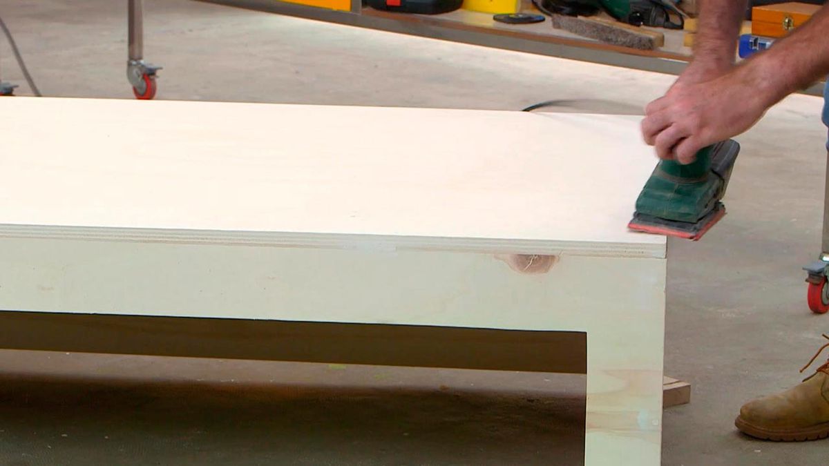 BRIC0953NV18 sofa bajo escalera paso8