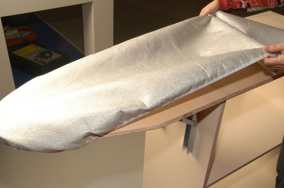 Cómo hacer y decorar un armario para la plancha paso 14