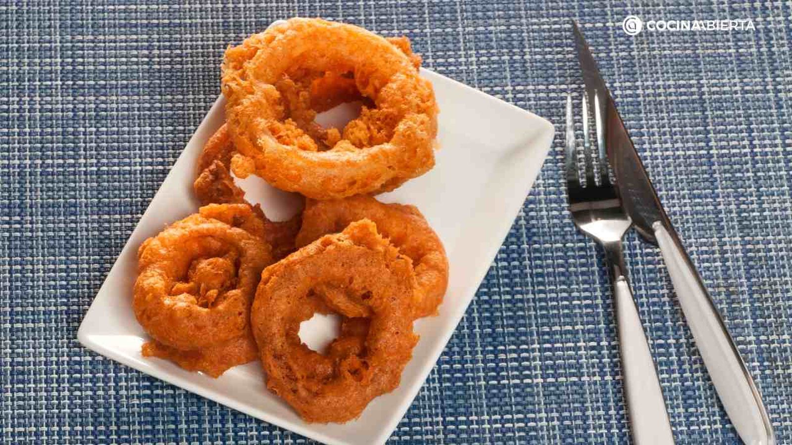 Sigue los pasos de Bruno Oteiza para conseguir unos aros de cebolla en tempura crujientes