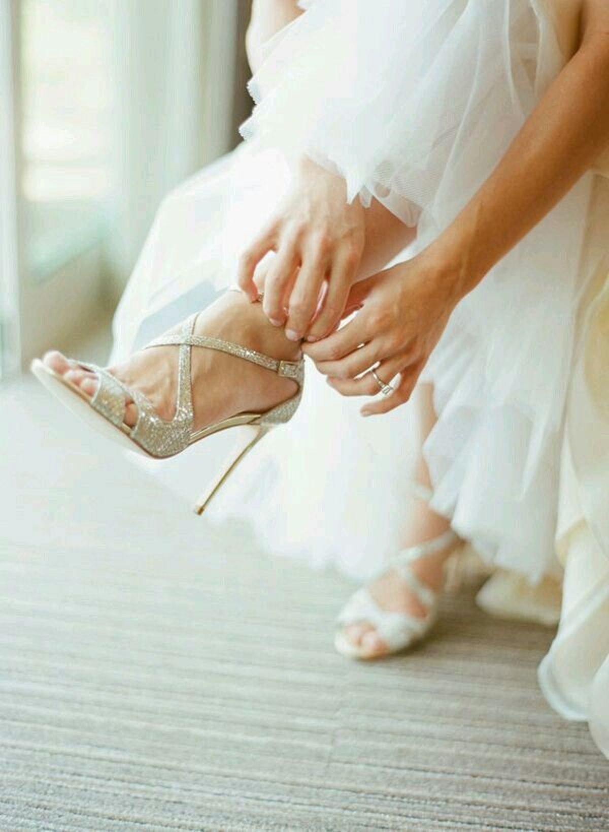 Sandalia de tacón para novia