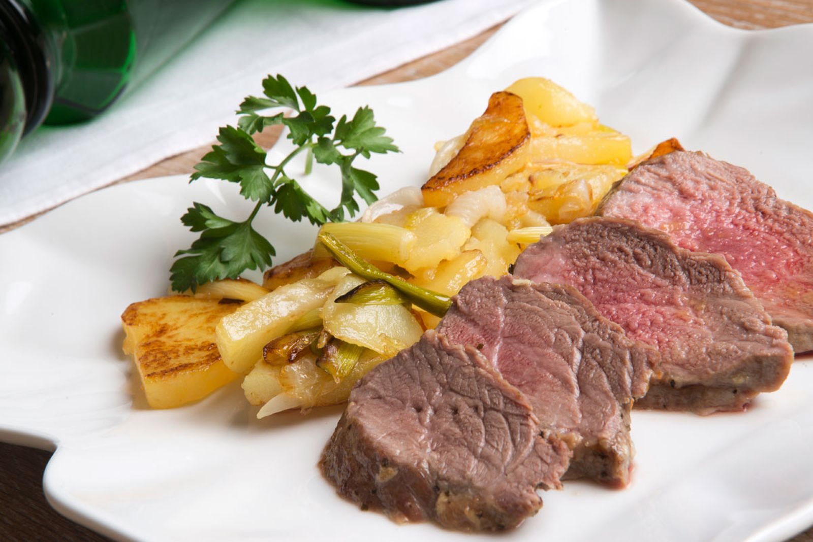 5538 1 Presa de iberico con patatas panadera (921) xl