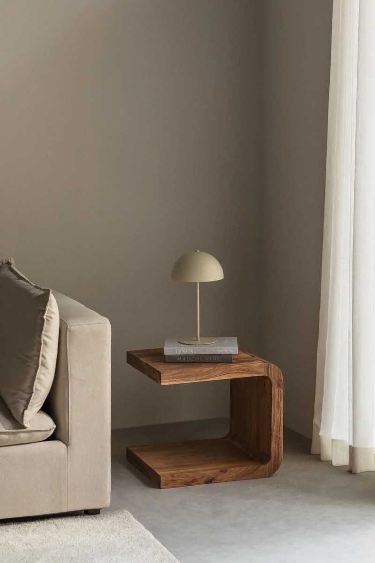 Mesa auxiliar Vacry.