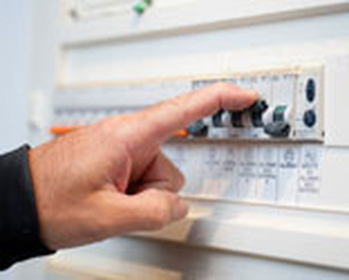 brico 0645 1 Enchufe tapa protectora paso 1