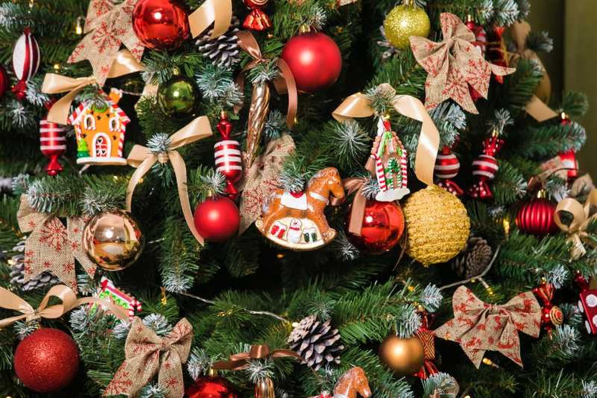 Decoración tradicional del Árbol de Navidad.