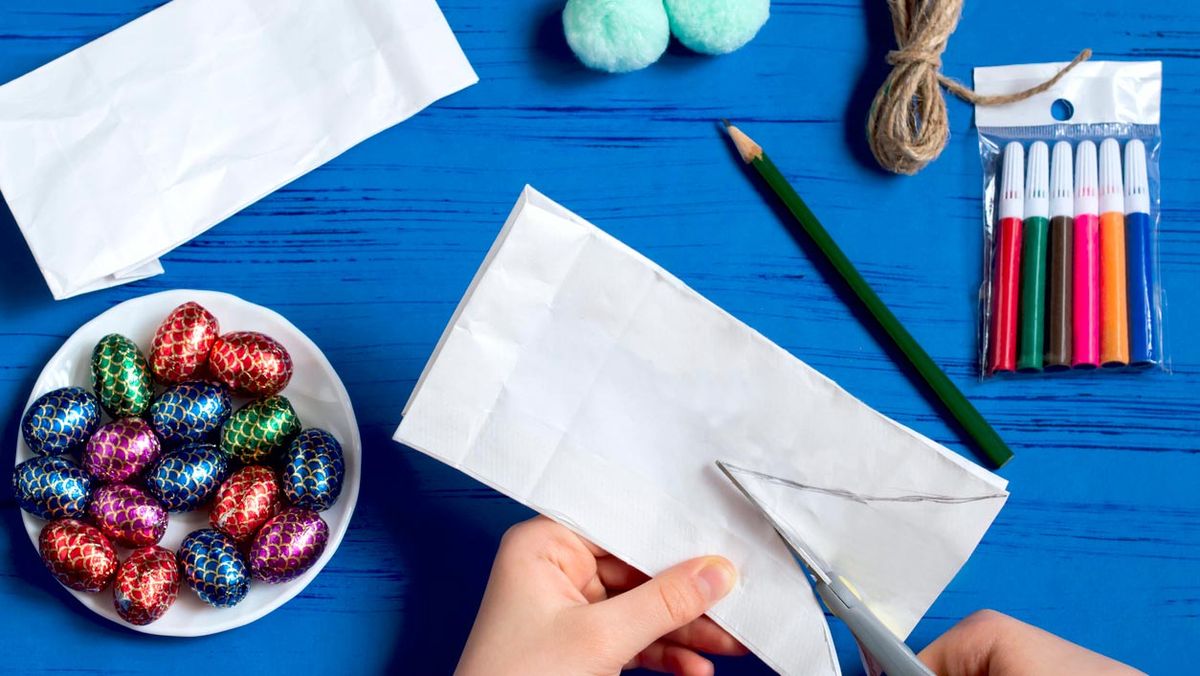 ideas creativas envolver regalos originales conejo paso 2