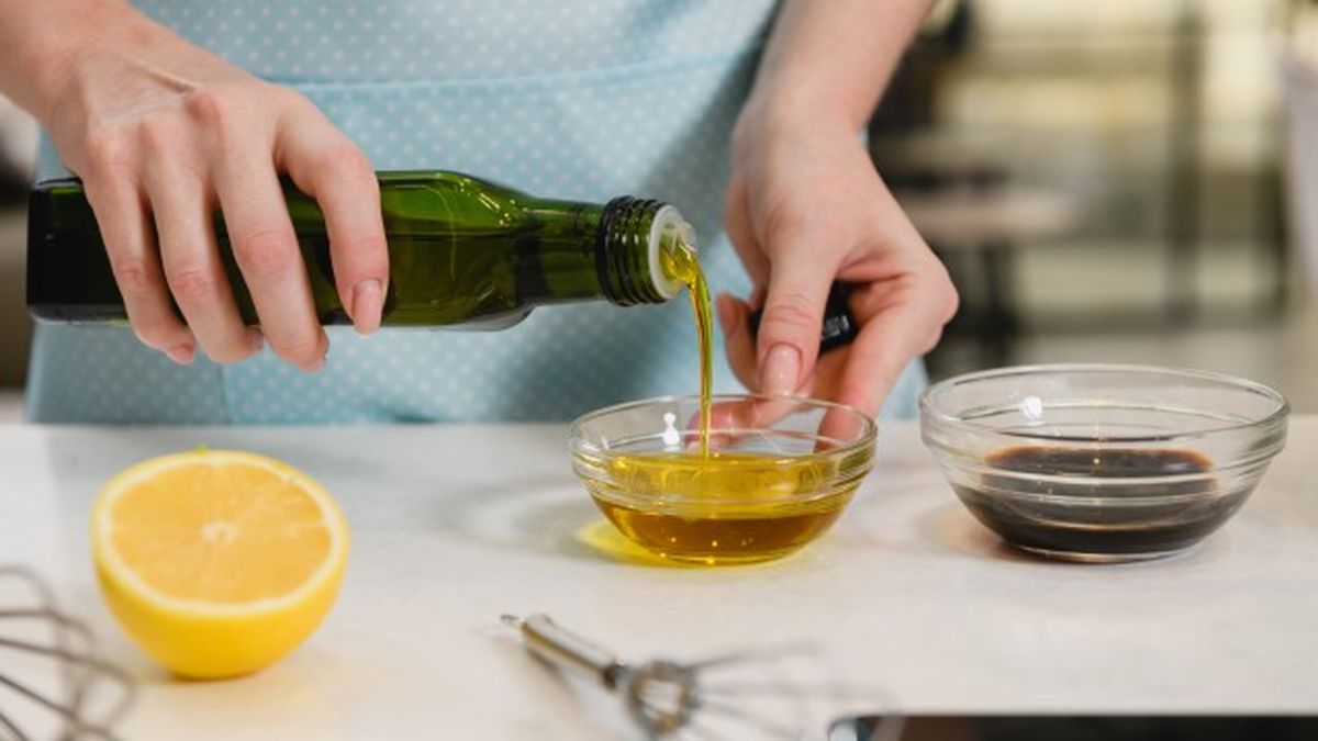 aceite de oliva poderoso aliado para limpiar cuidar casa