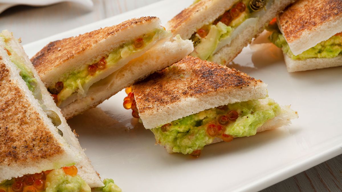 KARL6479 sandwiches de bacalao