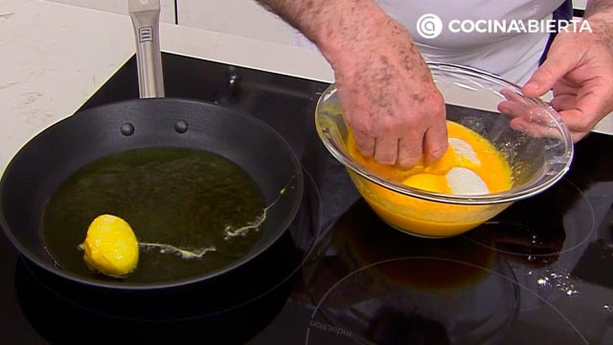 huevos rellenos de jamon y bechamel receta karlos arguinano karl67530321 paso5