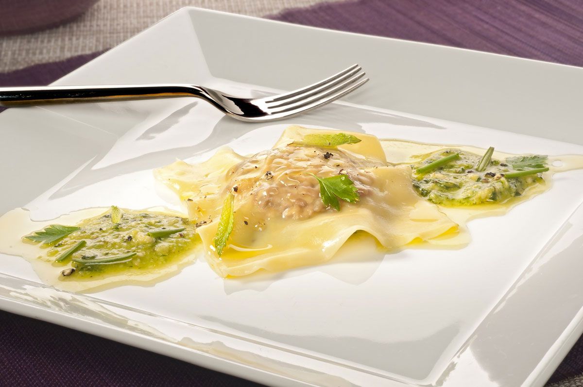 350. RAVIOLIS DE CHANPIÑONES AL PESTO xl