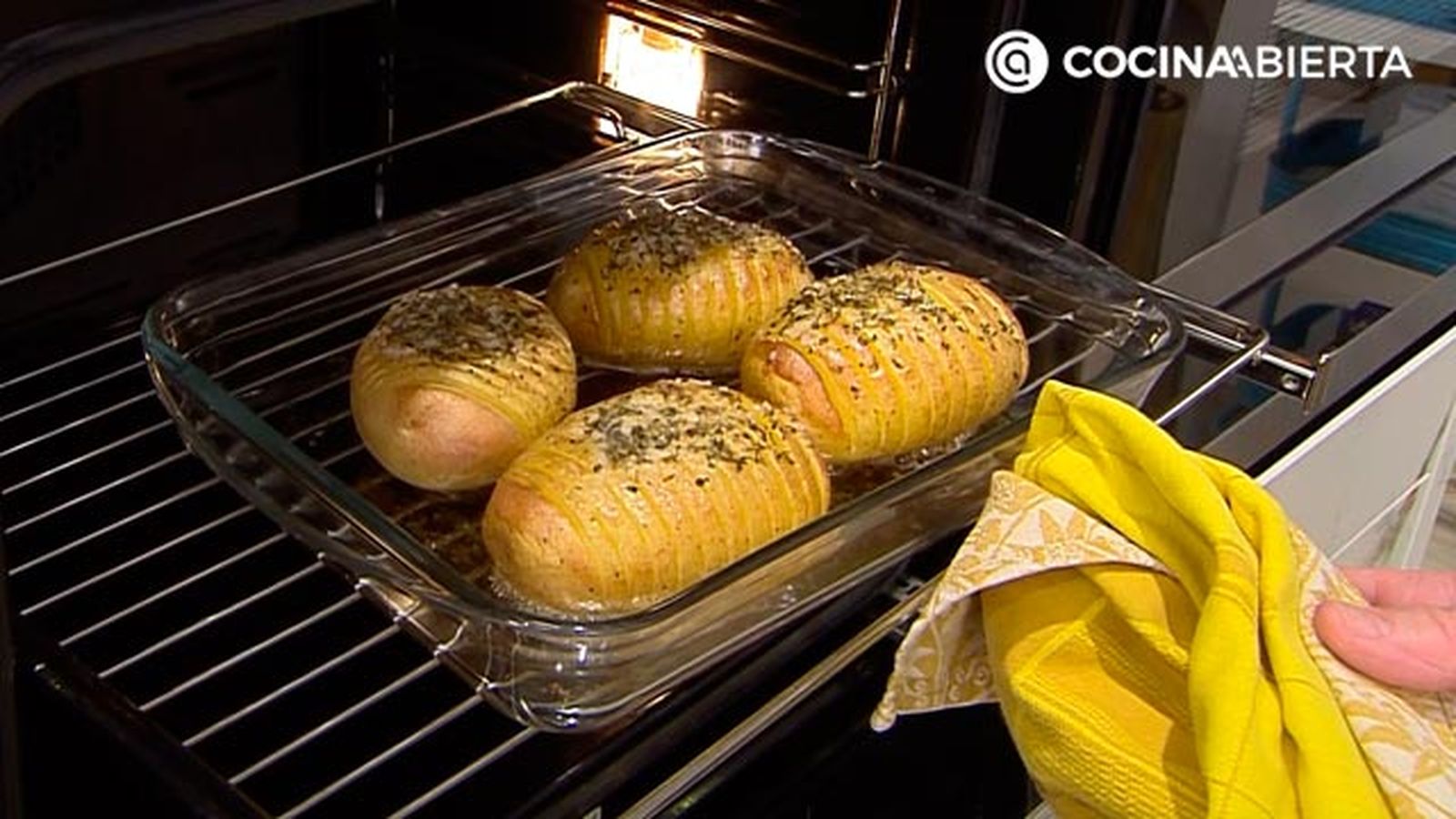 receta patatas hasselback karlos arguinano paso3