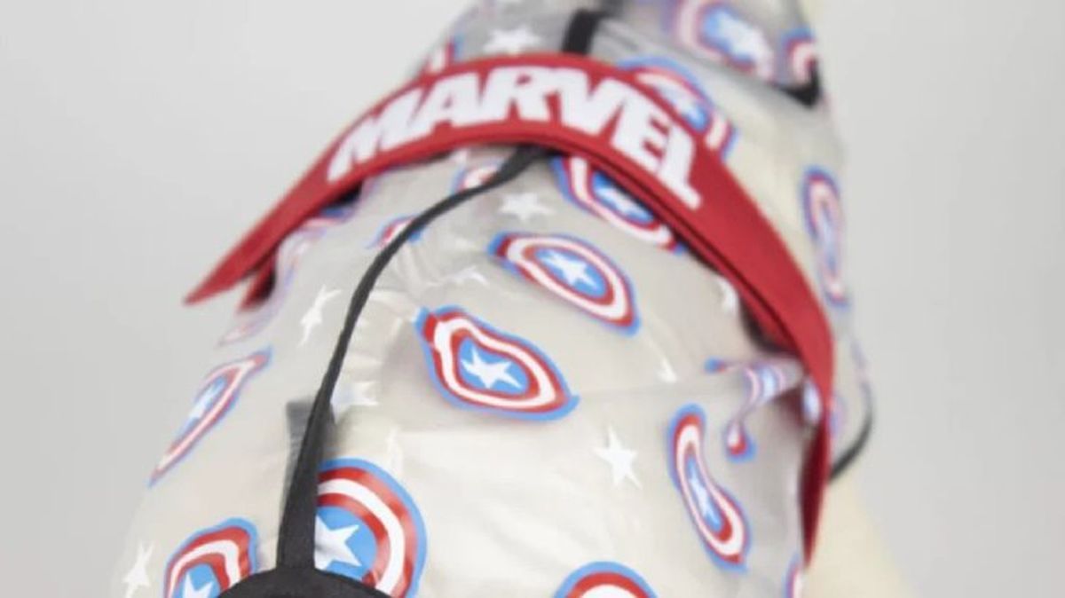 Chubasquero para perros de Marvel - DISNEY.