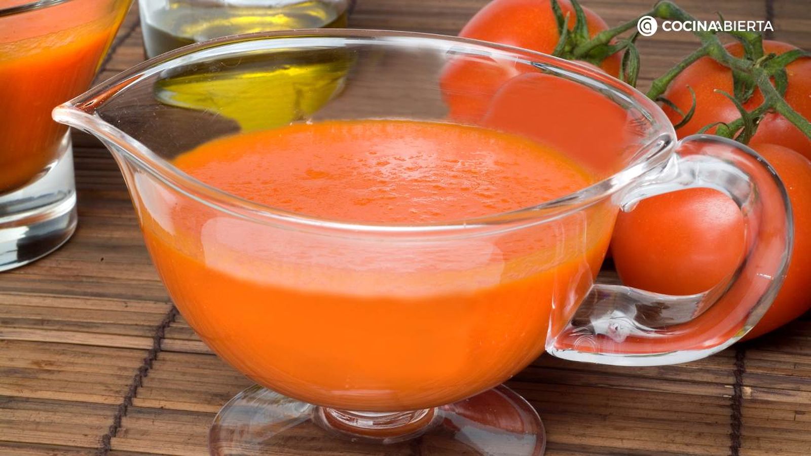 Aprende a preparar una salsa de tomate casera en el microondas